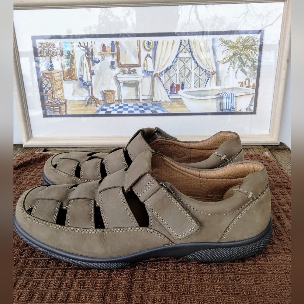 Men's Hotter "Mersey" Leather Hook And Loop Fisherman Sandals. Size 11. Near New